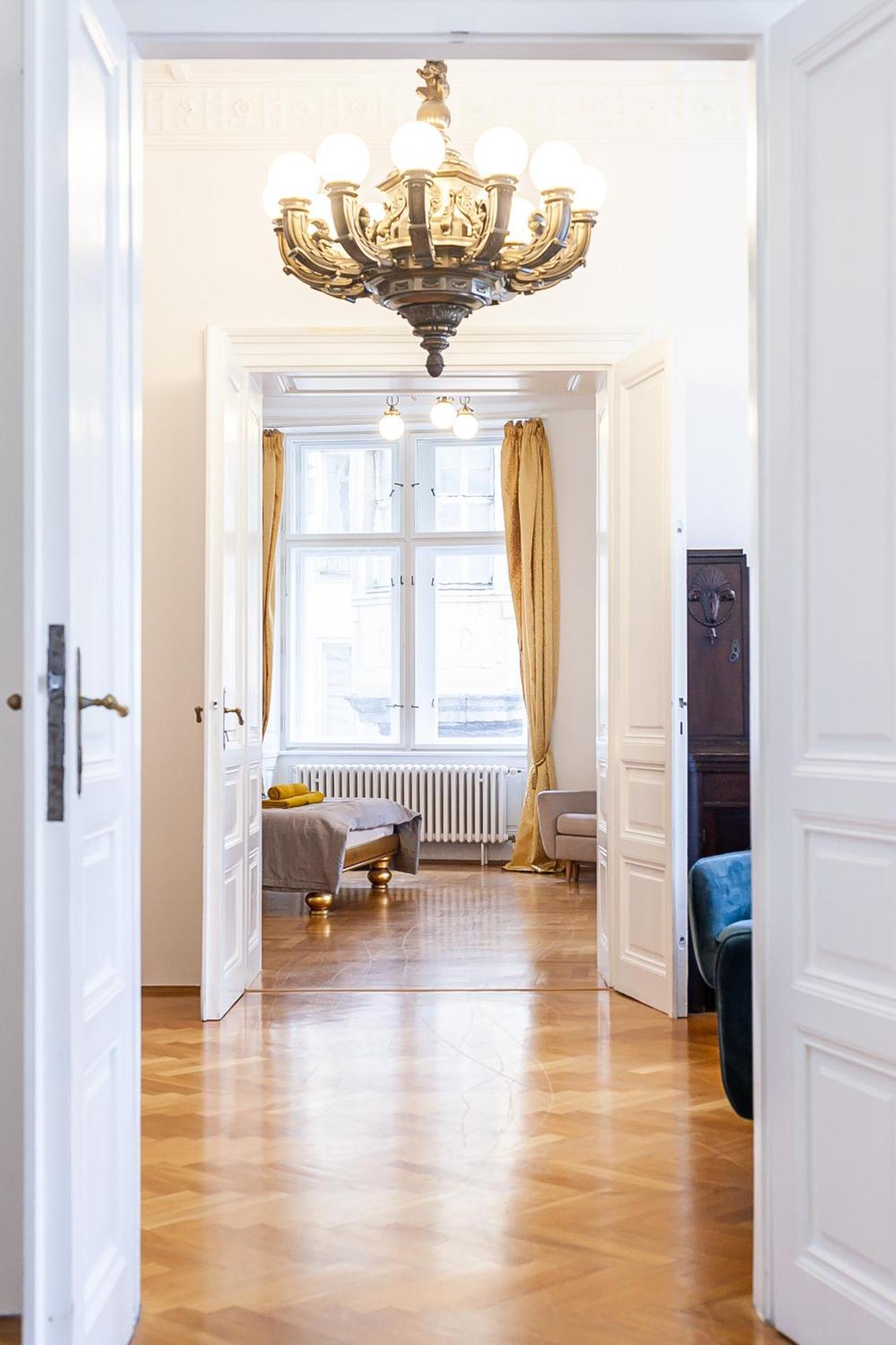 Apartmán Royal Apartment By Charles Bridge View Of Saint Nicholas Church Prague