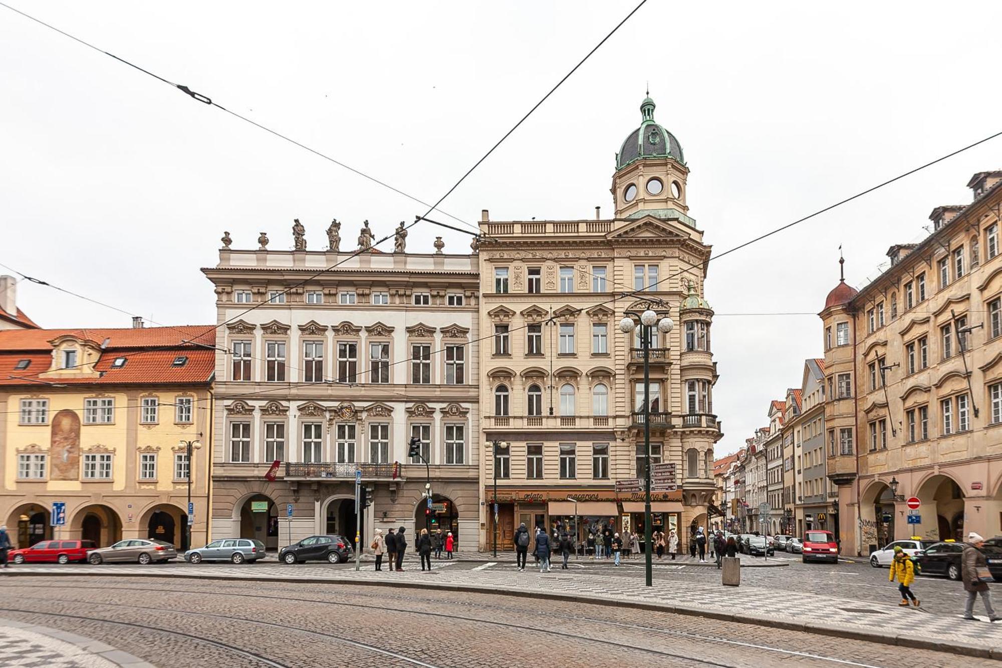 Royal Apartment By Charles Bridge View Of Saint Nicholas Church Apartmán Prague