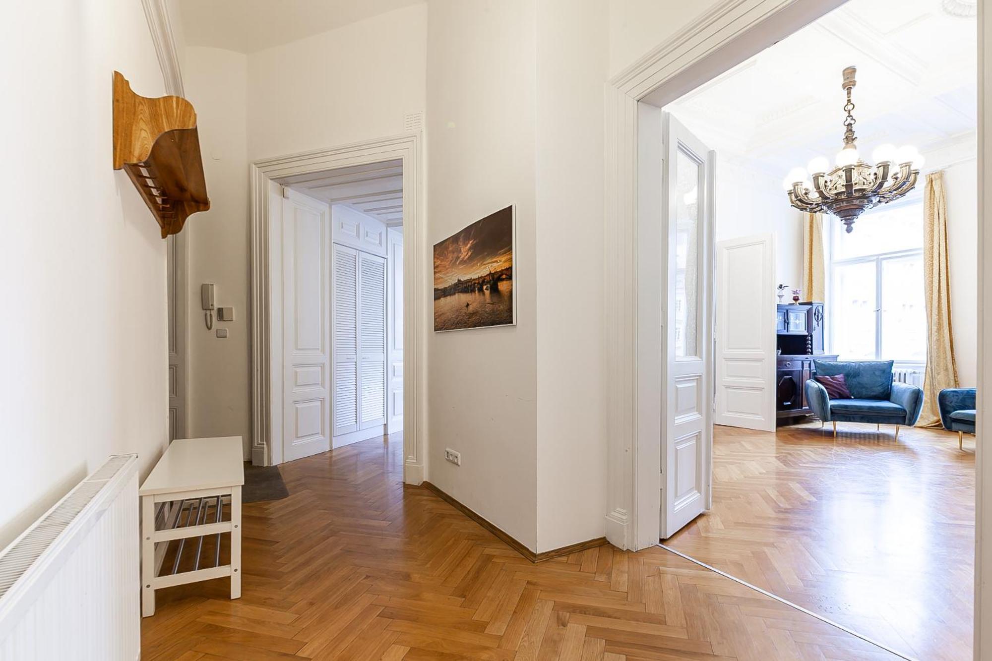 Royal Apartment By Charles Bridge View Of Saint Nicholas Church Apartmán Prague